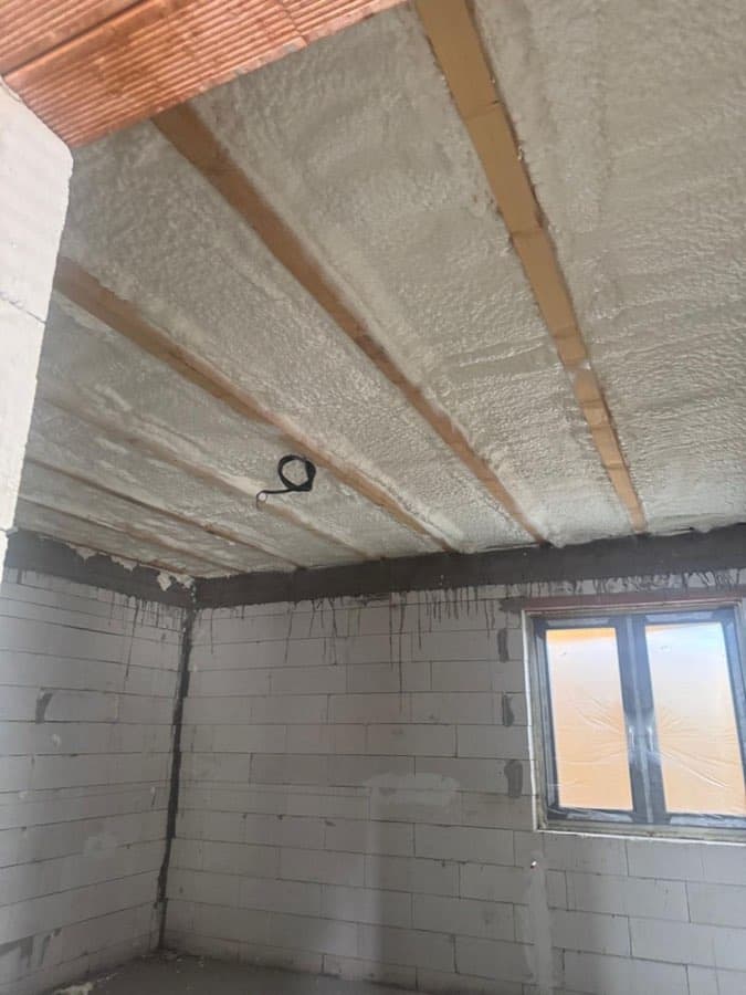 Lucrare WE SPRAY 3 – spumă poliuretanică și poliuree