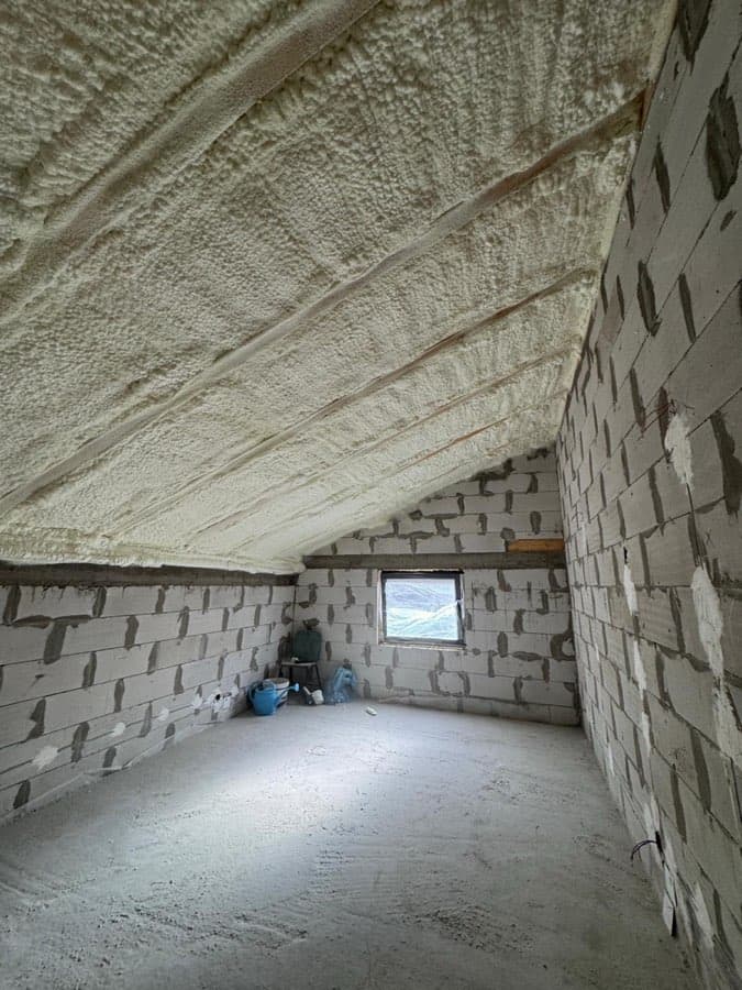 Lucrare WE SPRAY 42 – spumă poliuretanică și poliuree