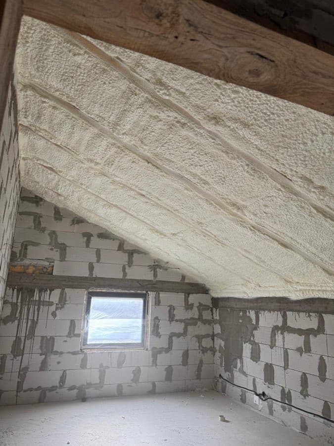 Lucrare WE SPRAY 43 – spumă poliuretanică și poliuree